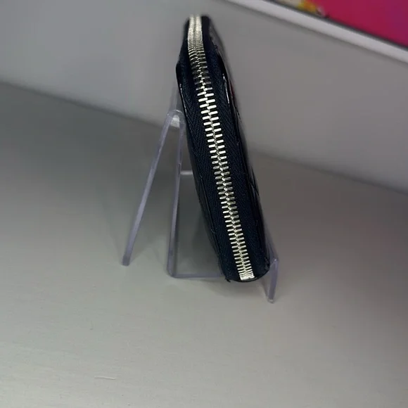 Chanel Black Patent Leather Quilted Zip Around Wallet - Picture 3 of 16